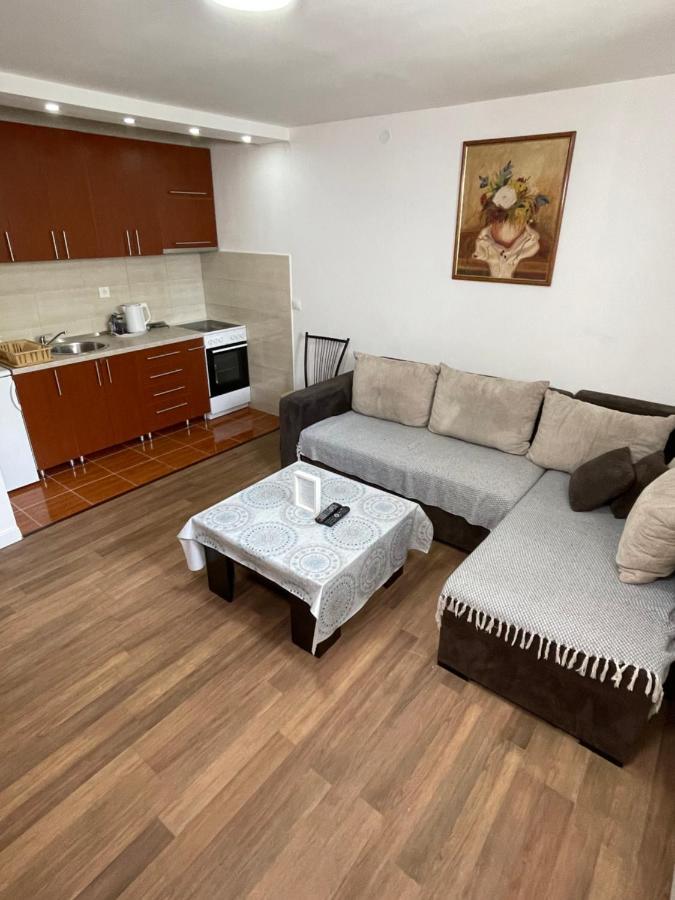 Airport Stay Apartments Surčin Exteriér fotografie